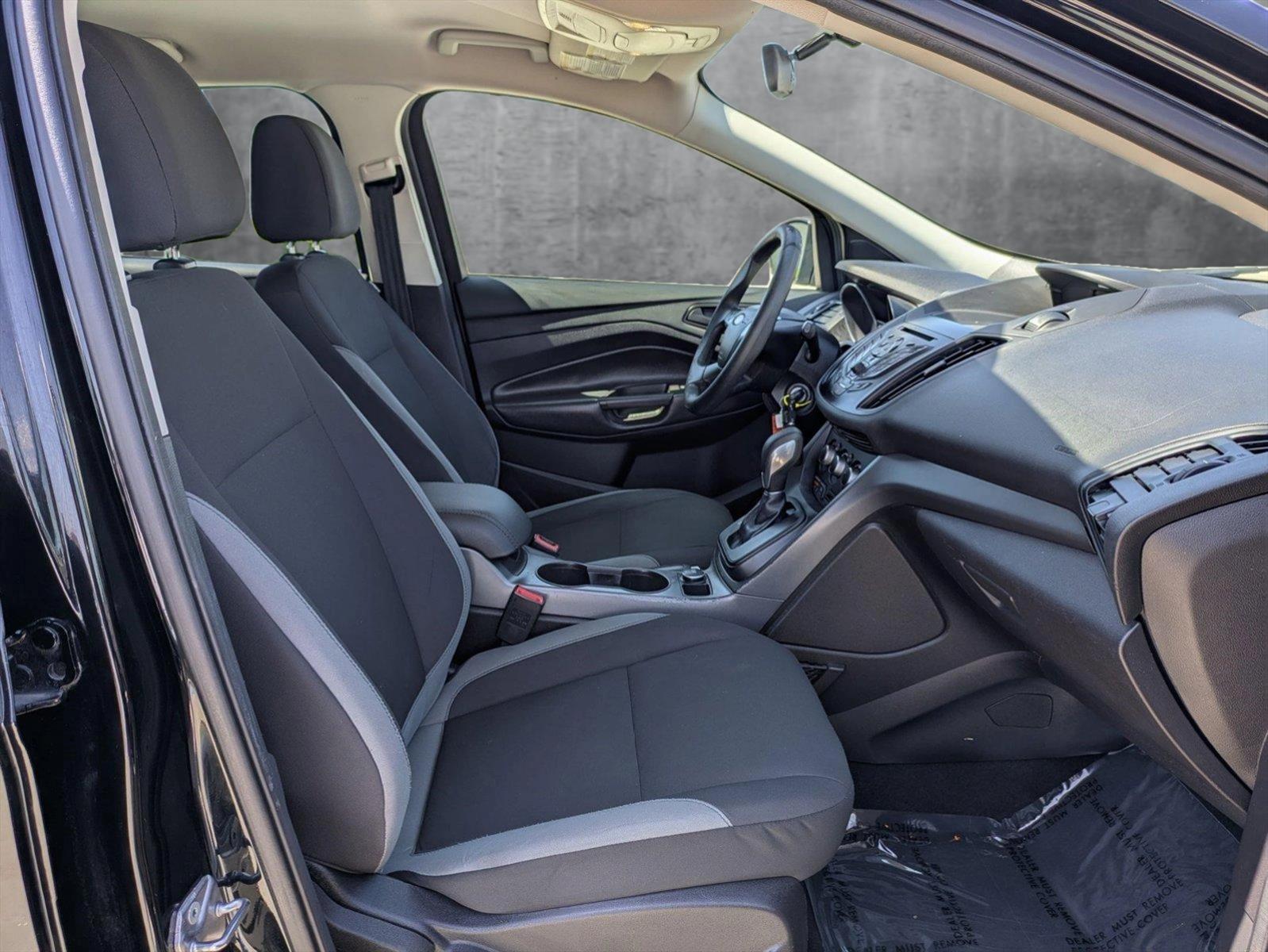 2016 Ford Escape Vehicle Photo in Tustin, CA 92782