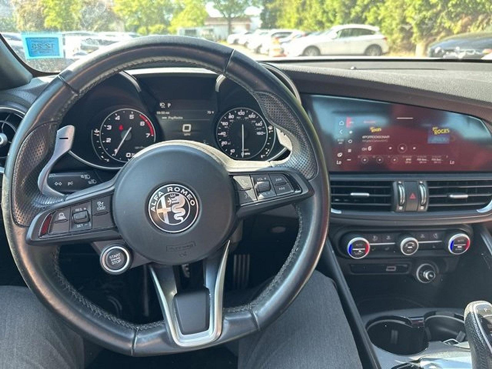 2022 Alfa Romeo Giulia Vehicle Photo in Willow Grove, PA 19090
