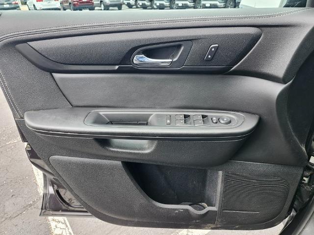 2017 Chevrolet Traverse Vehicle Photo in GREEN BAY, WI 54304-5303