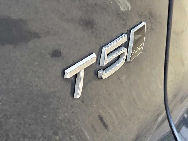 2022 Volvo XC40 Vehicle Photo in DENTON, TX 76210-9321