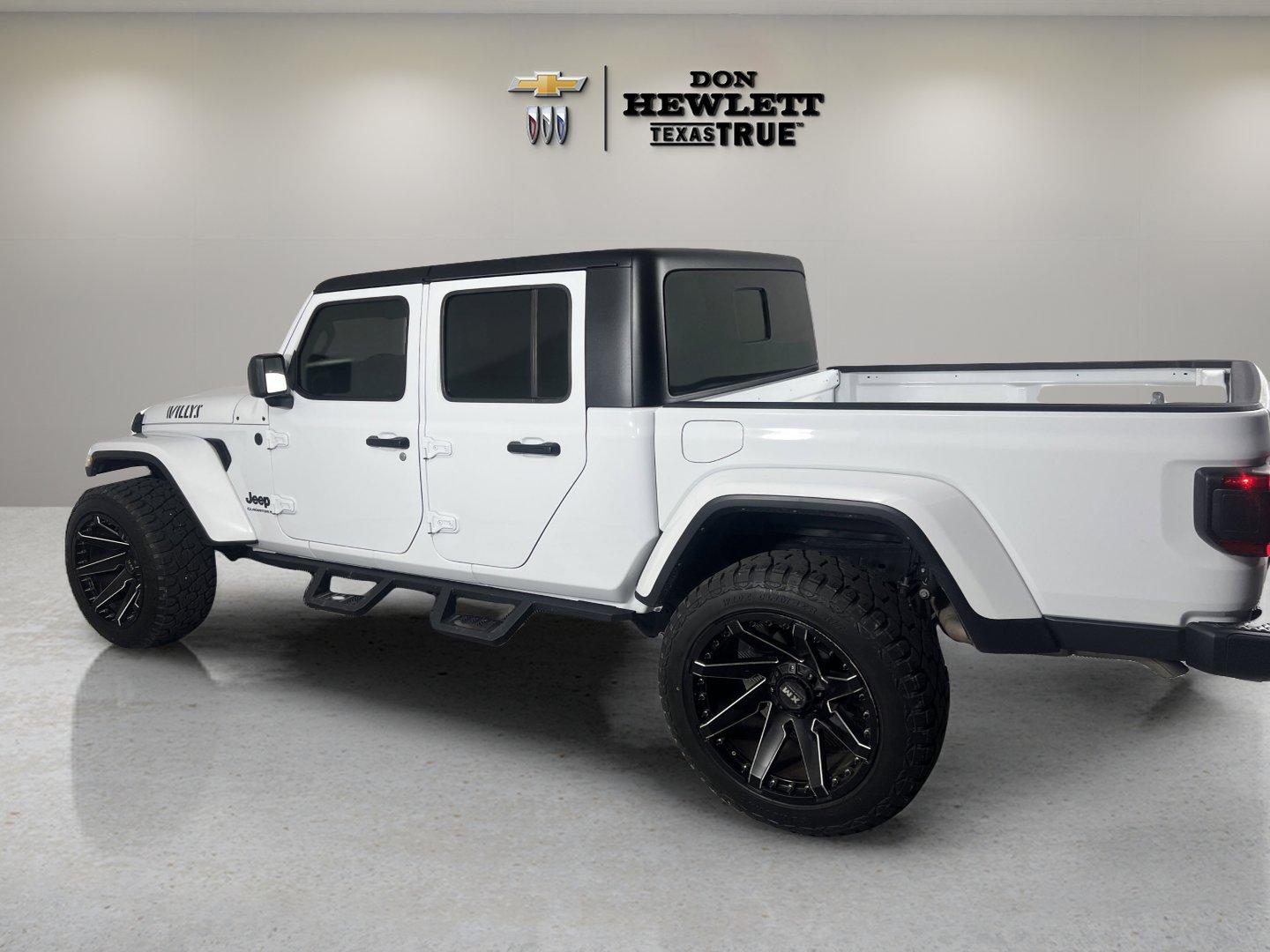 2024 Jeep Gladiator Vehicle Photo in GEORGETOWN, TX 78626-7508