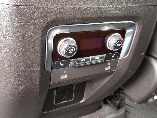 2023 Chevrolet Suburban Vehicle Photo in TREVOSE, PA 19053-4984