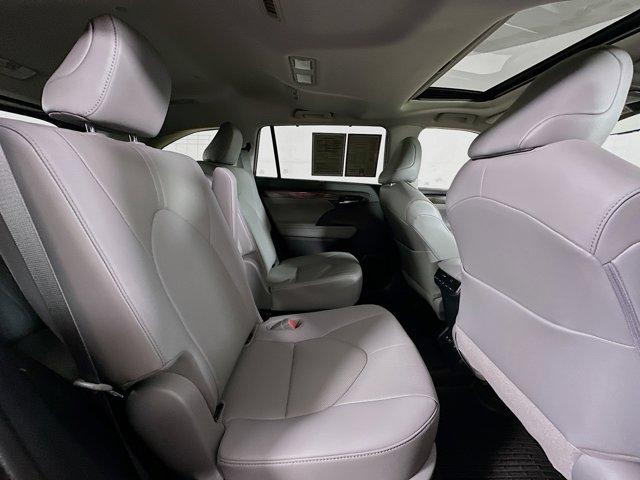 2020 Toyota Highlander Vehicle Photo in Flemington, NJ 08822