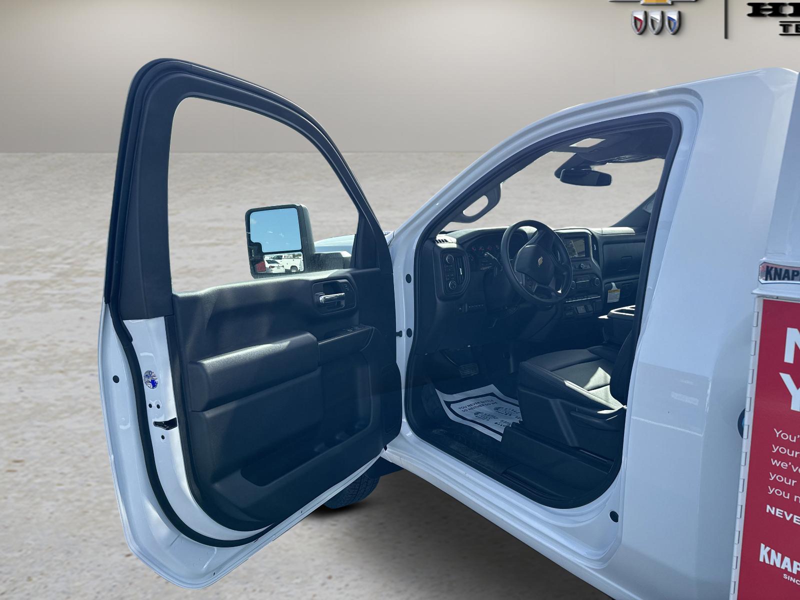 2025 Chevrolet Silverado 3500 HD Chassis Cab Vehicle Photo in GEORGETOWN, TX 78626-7508