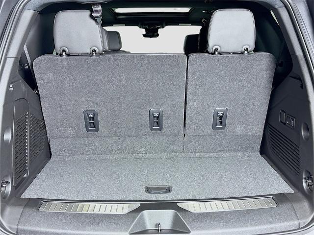 2025 Chevrolet Tahoe Vehicle Photo in PUYALLUP, WA 98371-4149