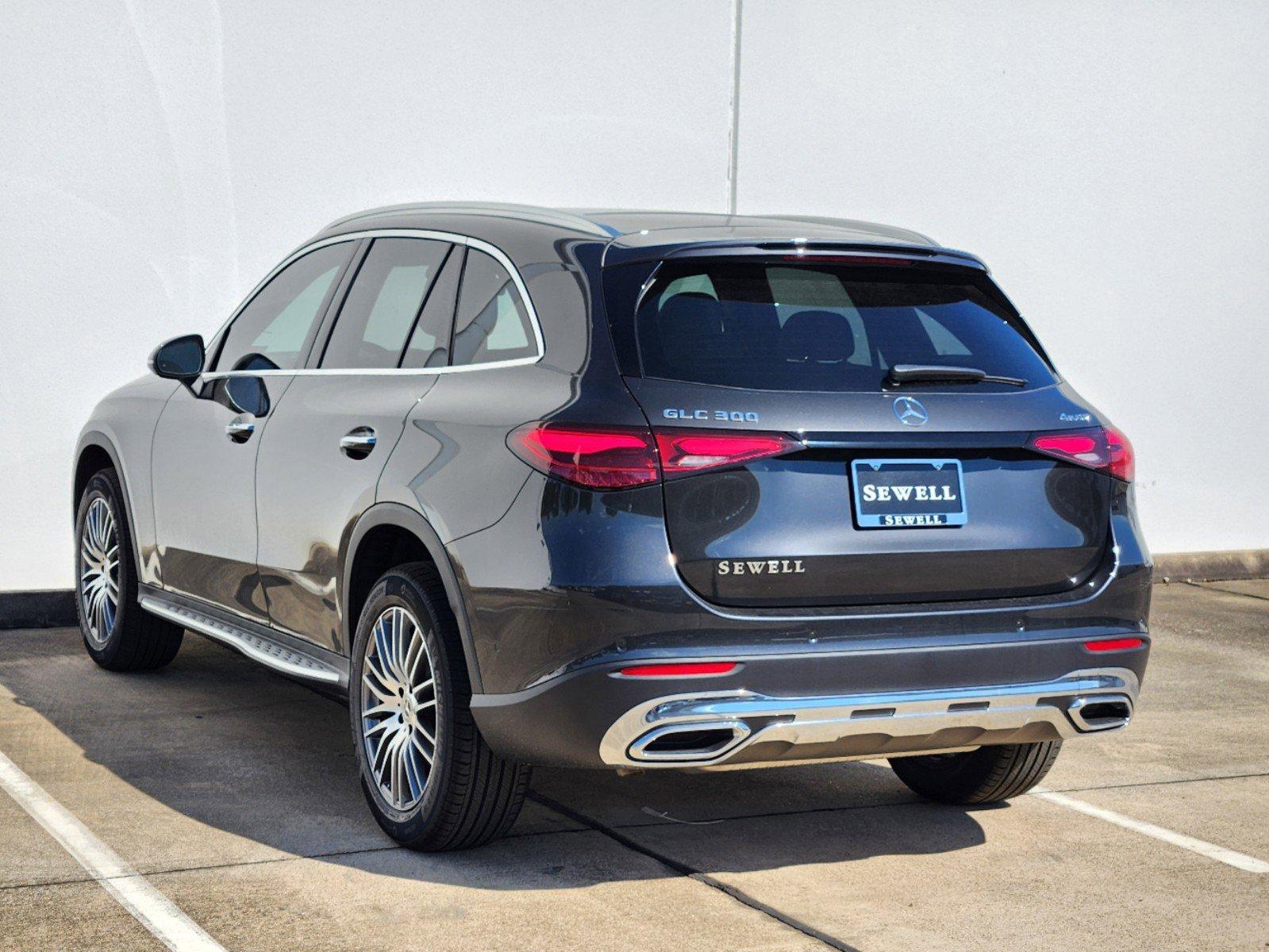 2025 Mercedes-Benz GLC Vehicle Photo in HOUSTON, TX 77079