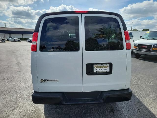 2023 Chevrolet Express Passenger 3500 Vehicle Photo in LIGHTHOUSE POINT, FL 33064-6849