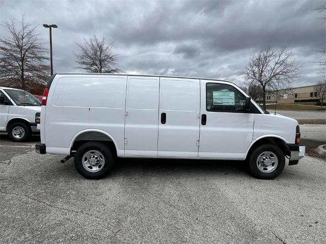 2025 Chevrolet Express Cargo 2500 Vehicle Photo in ALCOA, TN 37701-3235