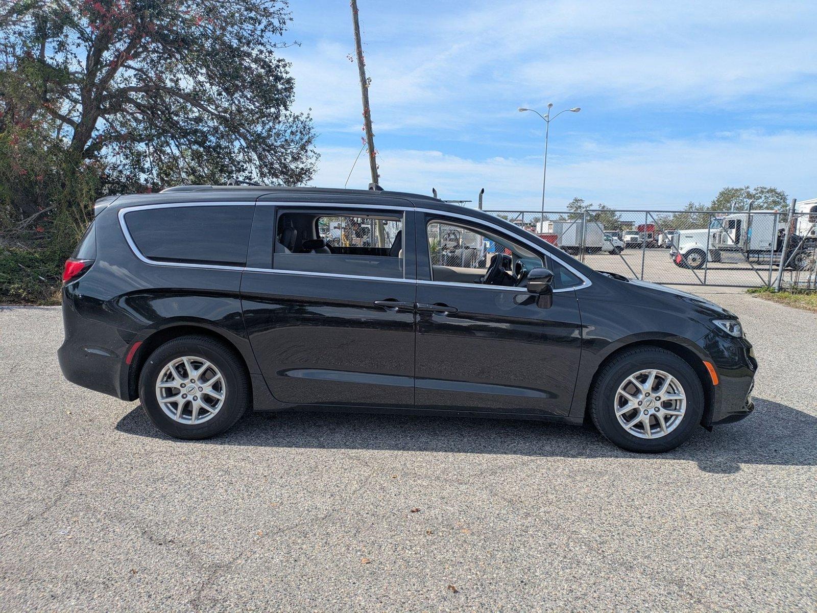 2022 Chrysler Pacifica Vehicle Photo in Sarasota, FL 34231