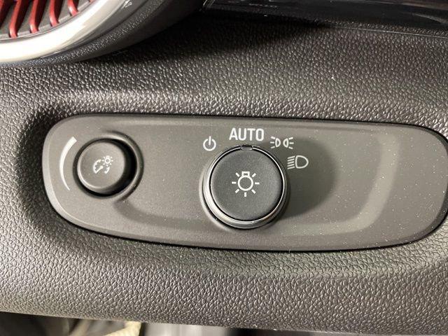 2025 Chevrolet Trax Vehicle Photo in PHOENIX, AZ 85014-3381