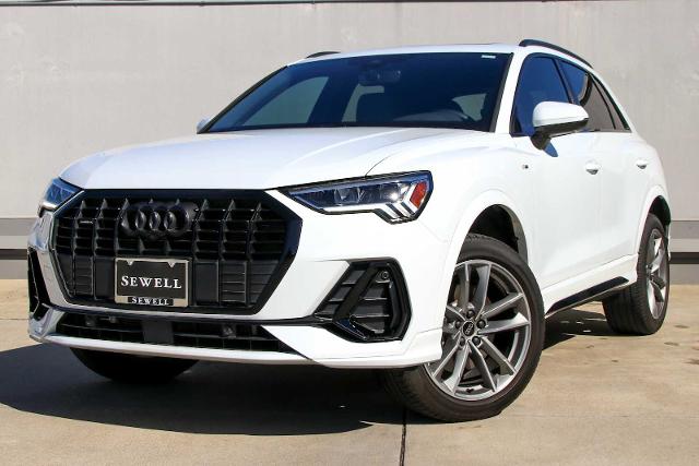 2024 Audi Q3 Vehicle Photo in SUGAR LAND, TX 77478