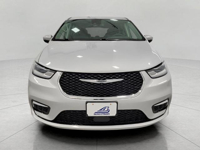 2023 Chrysler Pacifica Vehicle Photo in Green Bay, WI 54304