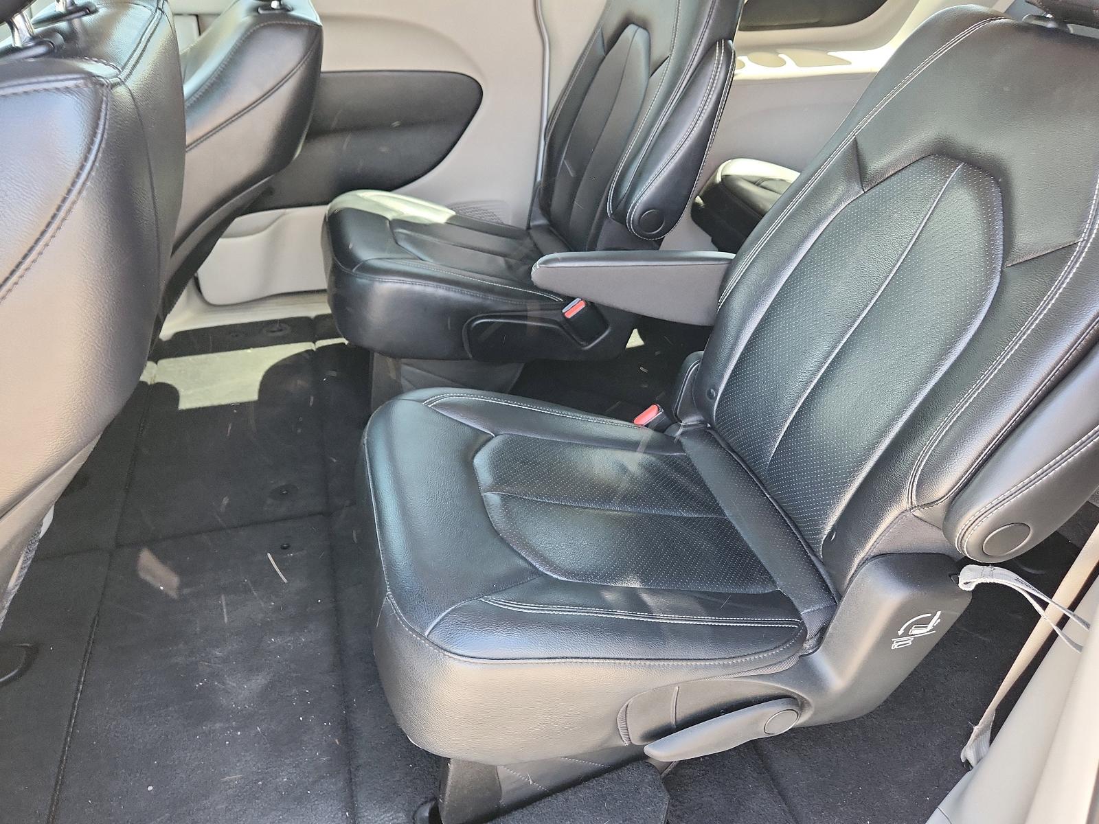 2022 Chrysler Pacifica Vehicle Photo in Albuquerque, NM 87110