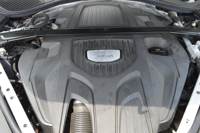 2018 Porsche Panamera Vehicle Photo in Houston, TX 77090