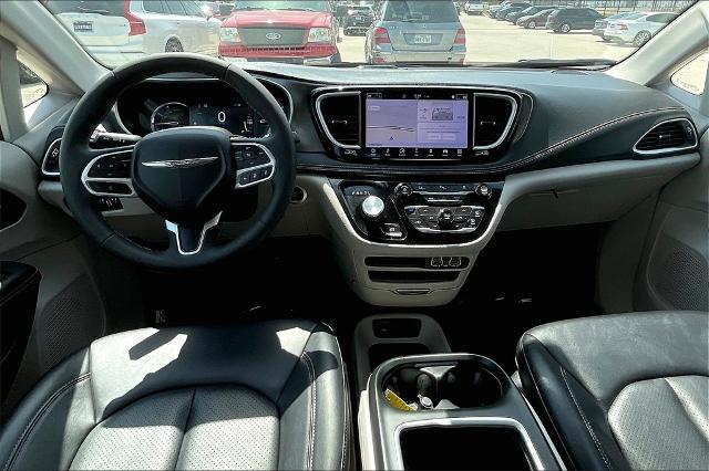 2024 Chrysler Pacifica Vehicle Photo in Grapevine, TX 76051