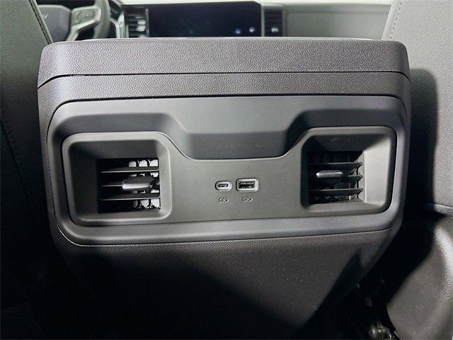 2025 Chevrolet Silverado 1500 Vehicle Photo in PUYALLUP, WA 98371-4149