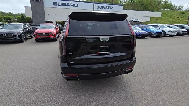 2022 Cadillac Escalade Vehicle Photo in Pleasant Hills, PA 15236