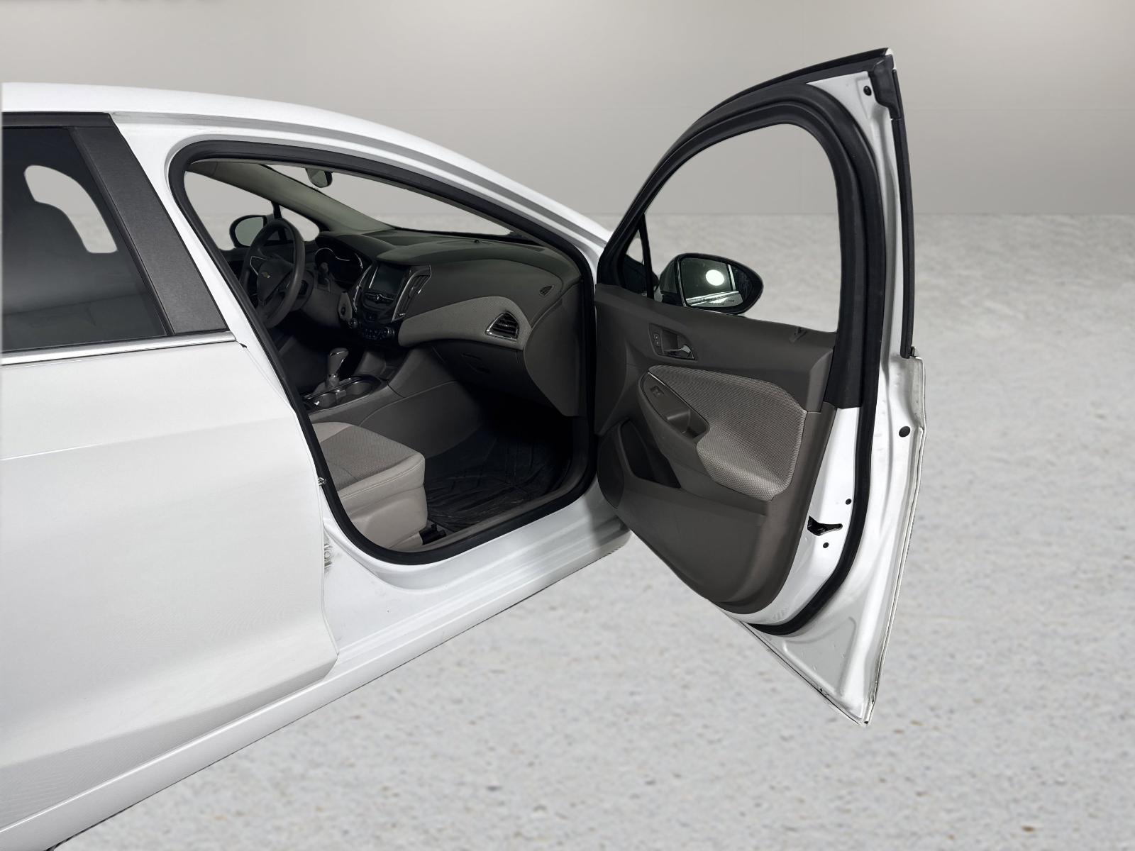 2018 Chevrolet Cruze Vehicle Photo in GEORGETOWN, TX 78626-7508