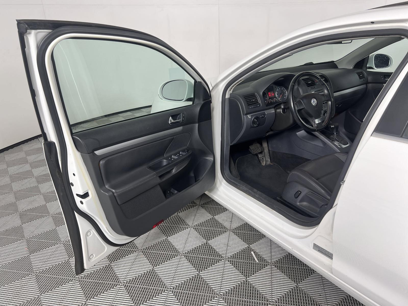 2009 Volkswagen Jetta Sedan Vehicle Photo in Georgetown, TX 78626