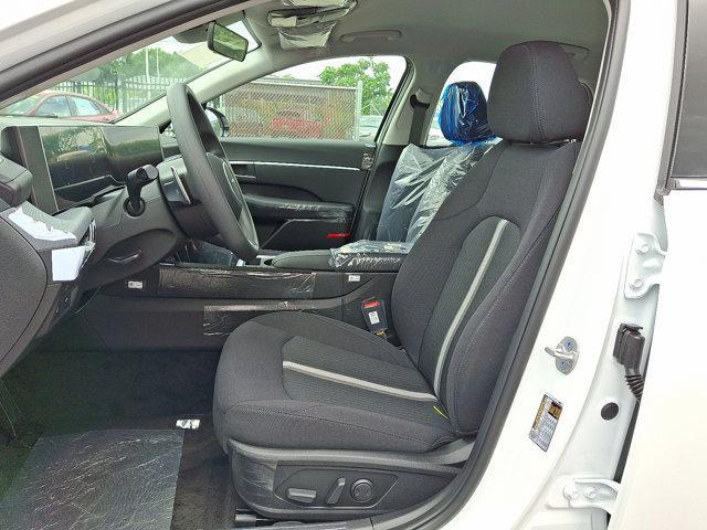 2025 Hyundai SONATA Vehicle Photo in Philadelphia, PA 19116