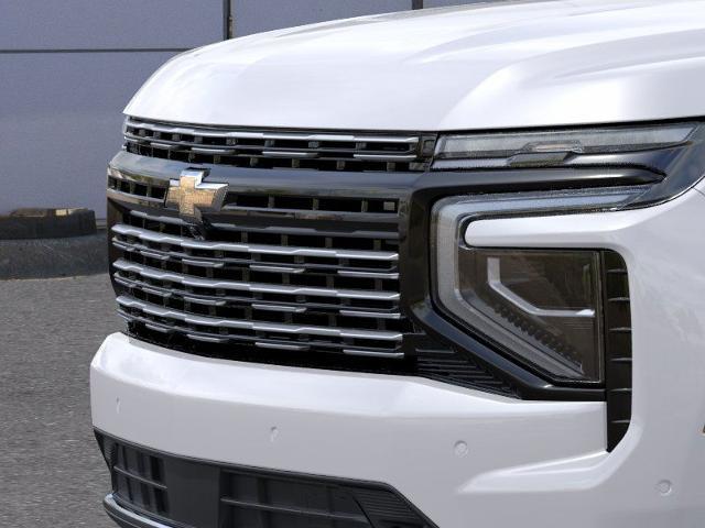 2025 Chevrolet Suburban Vehicle Photo in KANSAS CITY, MO 64114-4502