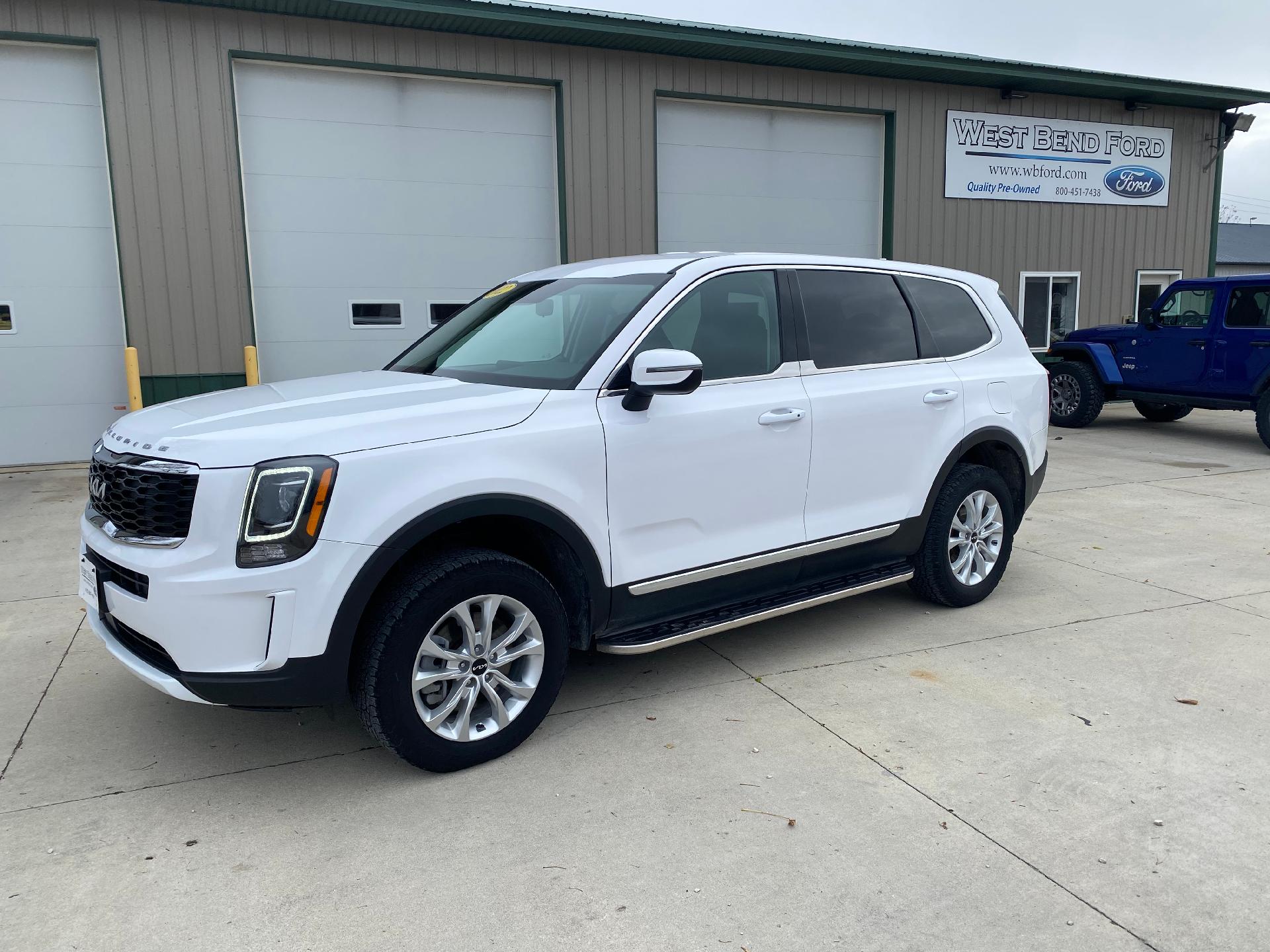 Used 2022 Kia Telluride LX with VIN 5XYP2DHC9NG292991 for sale in West Bend, IA