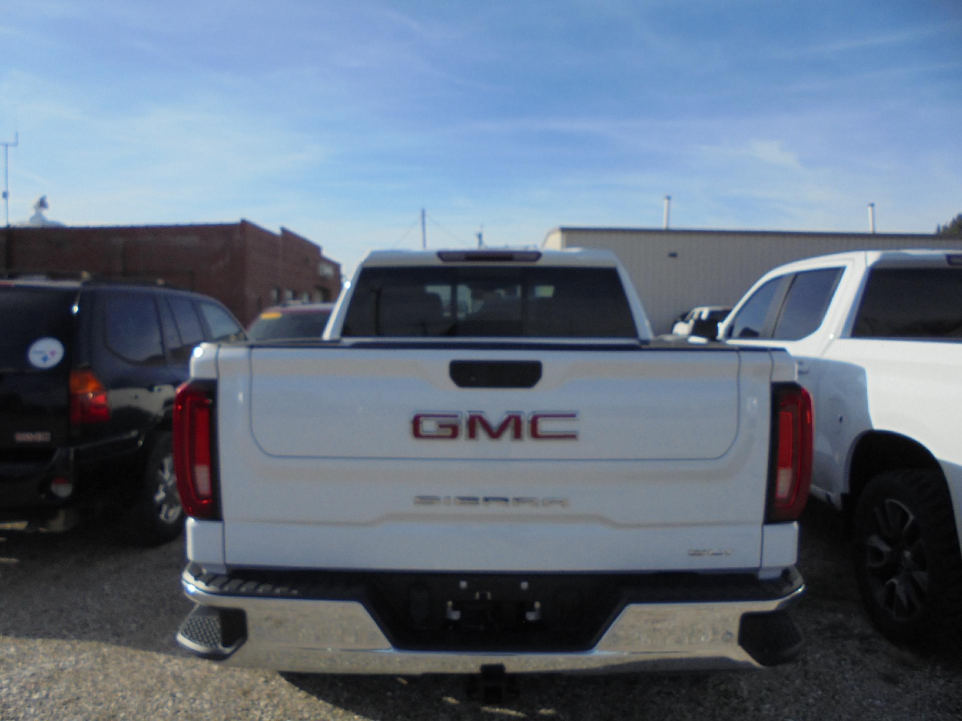 2021 GMC Sierra 1500 SLT photo 7