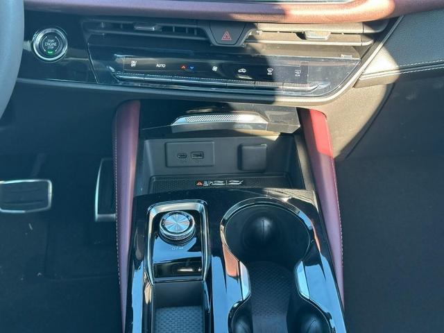 2025 Buick Envision Vehicle Photo in COLUMBIA, MO 65203-3903