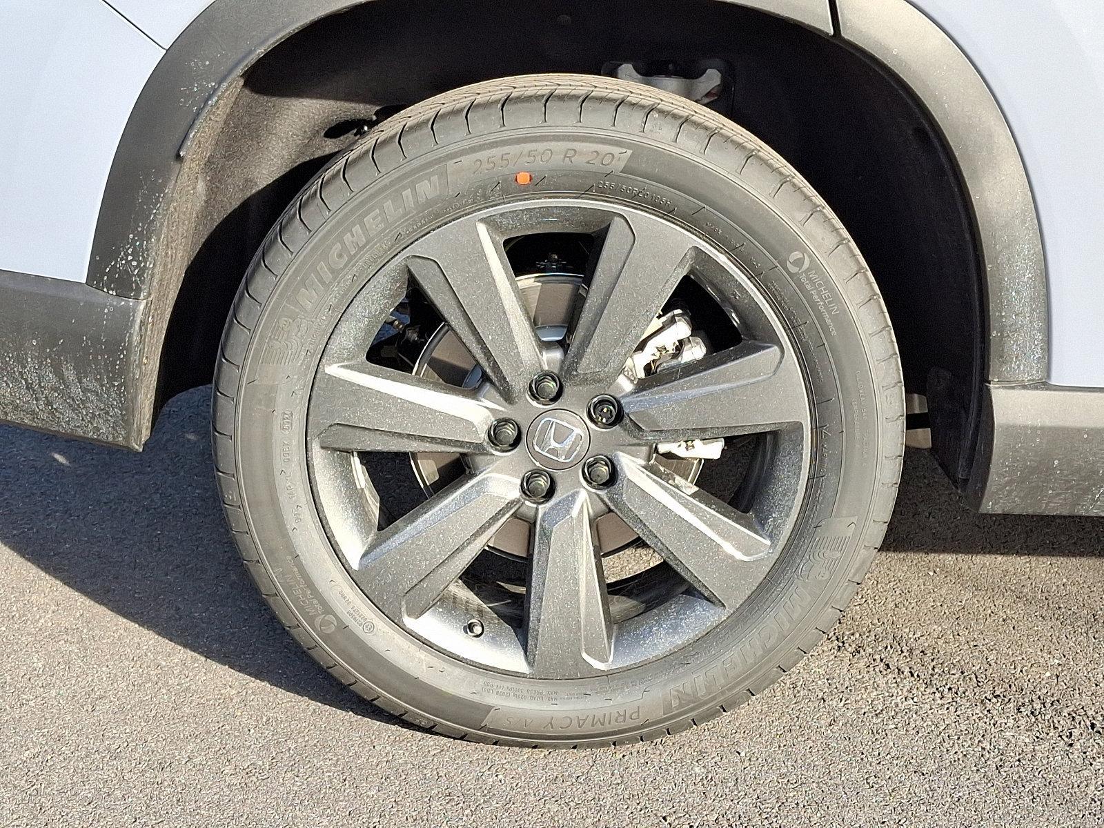 2025 Honda Pilot Vehicle Photo in Harrisburg, PA 17111