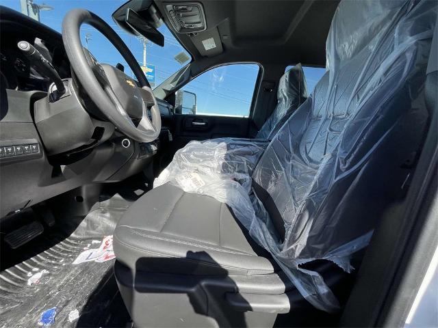 2024 Chevrolet Silverado 3500 HD Chassis Cab Vehicle Photo in ALCOA, TN 37701-3235