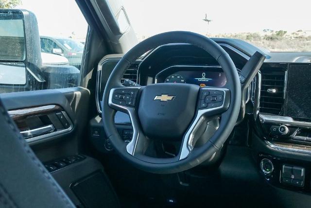 2025 Chevrolet Silverado 2500 HD Vehicle Photo in VENTURA, CA 93003-8585