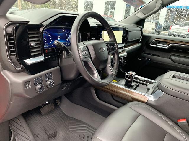2022 Chevrolet Silverado 1500 Vehicle Photo in MOON TOWNSHIP, PA 15108-2571