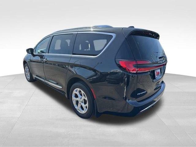 2021 Chrysler Pacifica Vehicle Photo in MEDINA, OH 44256-9631