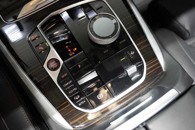 2025 BMW X7 xDrive40i Vehicle Photo in GRAPEVINE, TX 76051
