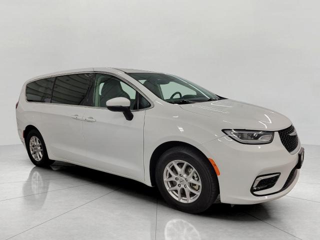 2023 Chrysler Pacifica Vehicle Photo in Oshkosh, WI 54901