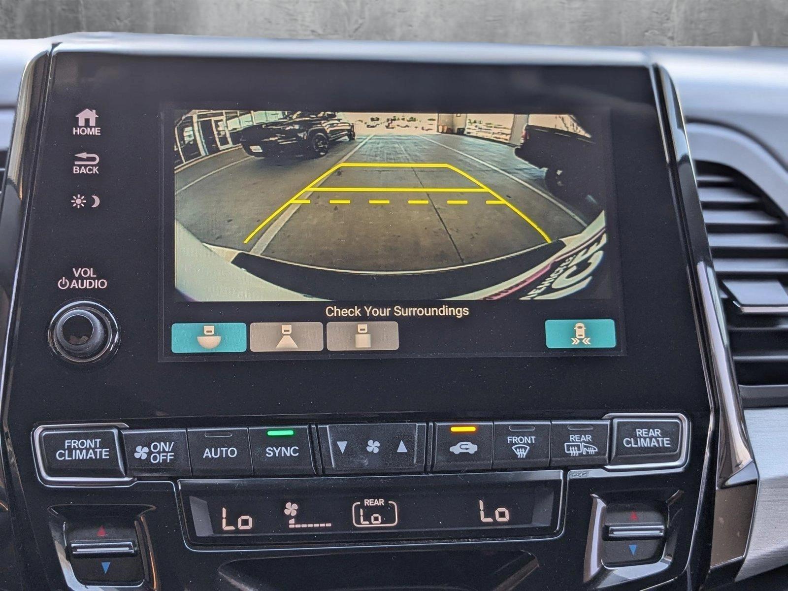 2019 Honda Odyssey Vehicle Photo in Valencia, CA 91355