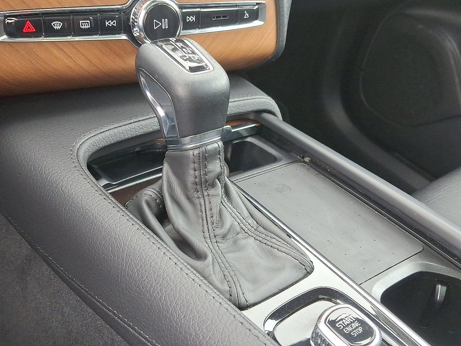 2022 Volvo XC90 Vehicle Photo in Trevose, PA 19053