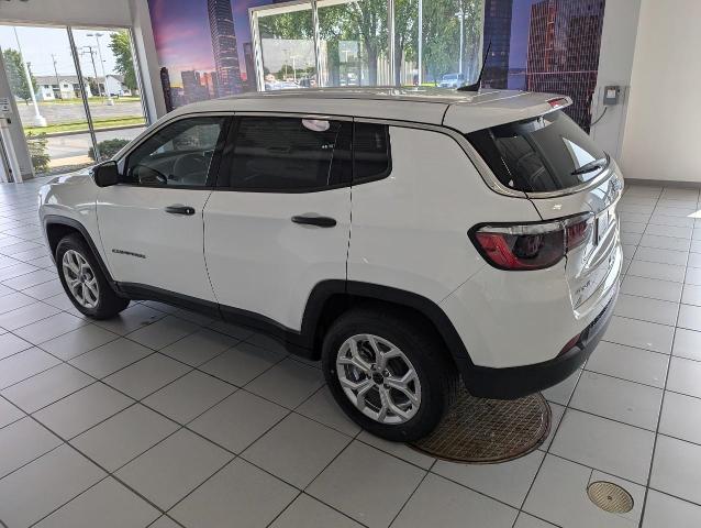 2025 Jeep Compass Vehicle Photo in Oshkosh, WI 54901