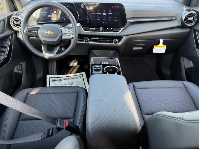 2026 Chevrolet Equinox Vehicle Photo in COLUMBIA, MO 65203-3903
