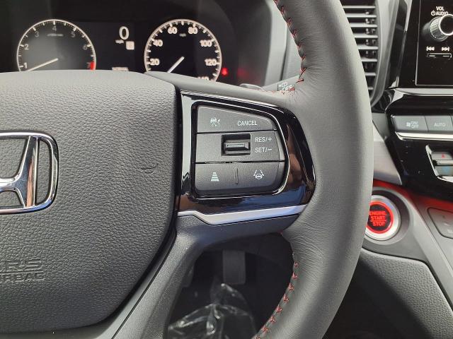 2025 Honda Odyssey Vehicle Photo in Oshkosh, WI 54904