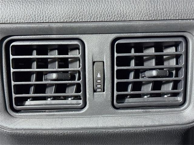 2019 Toyota RAV4 Vehicle Photo in Puyallup, WA 98371