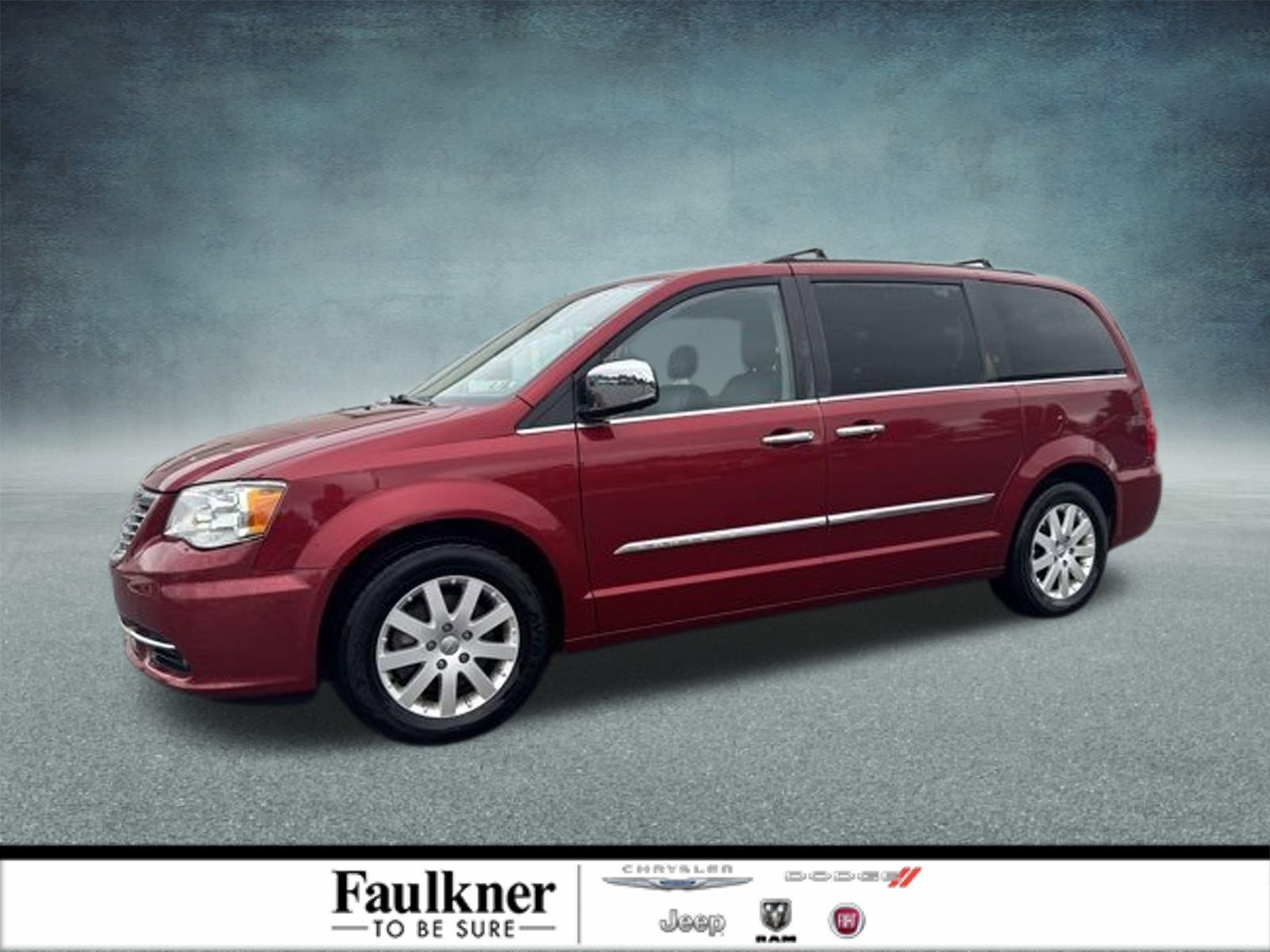 2012 Chrysler Town & Country Vehicle Photo in Mechanicsburg, PA 17050-1707