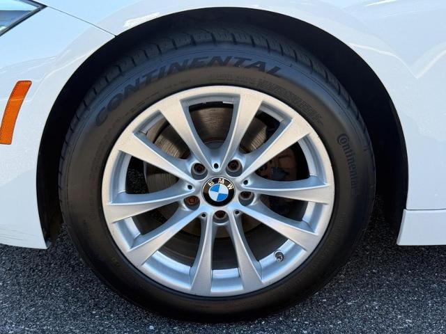 2018 BMW 320i xDrive Vehicle Photo in COLUMBIA, MO 65203-3903