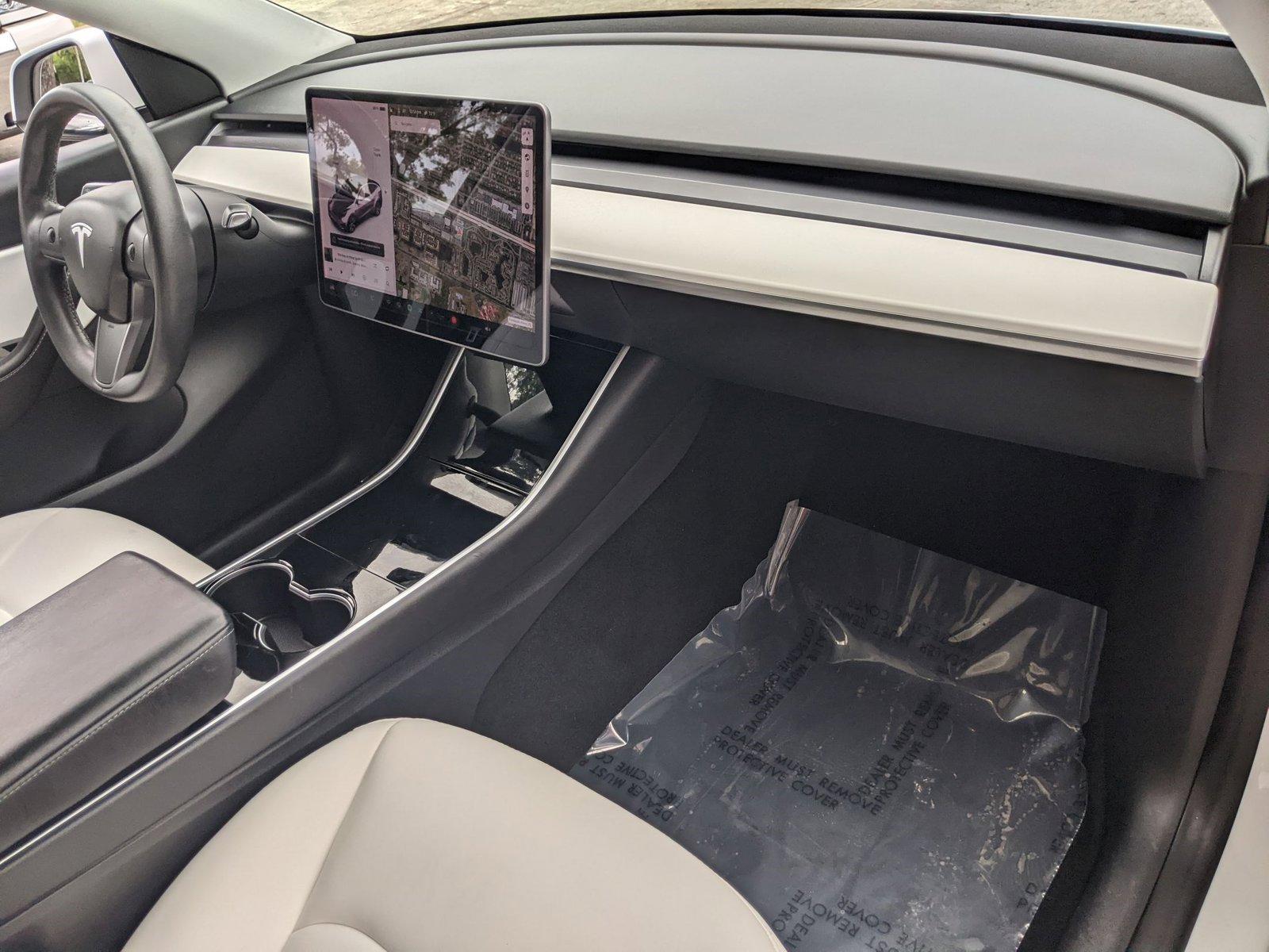 2020 Tesla Model Y Vehicle Photo in PEMBROKE PINES, FL 33024-6534