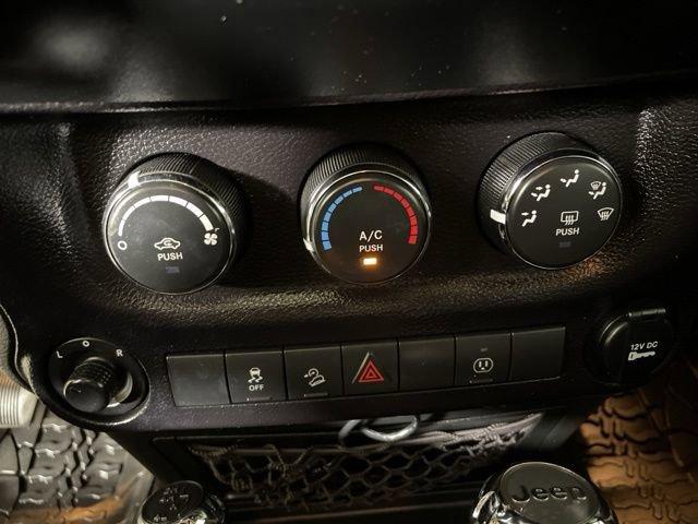 2018 Jeep Wrangler JK Unlimited Vehicle Photo in PHOENIX, AZ 85014-3381