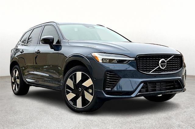 2025 Volvo XC60 Plug-In Hybrid Vehicle Photo in Houston, TX 77007