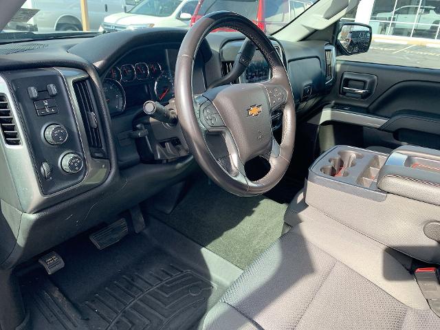 2018 Chevrolet Silverado 1500 Vehicle Photo in MOON TOWNSHIP, PA 15108-2571