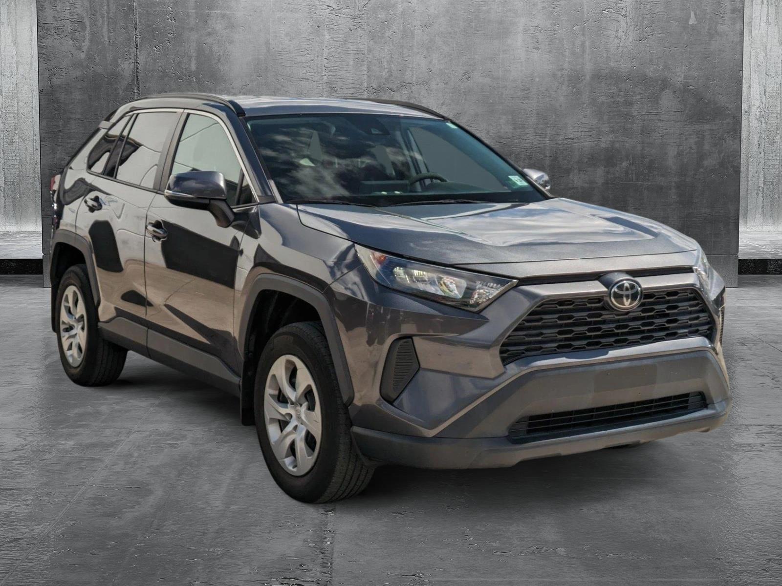 2019 Toyota RAV4 Vehicle Photo in Pembroke Pines , FL 33027