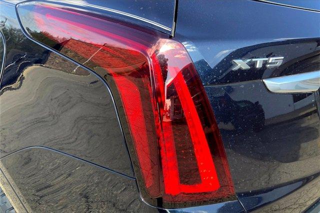 2021 Cadillac XT5 Vehicle Photo in TOPEKA, KS 66609-0000