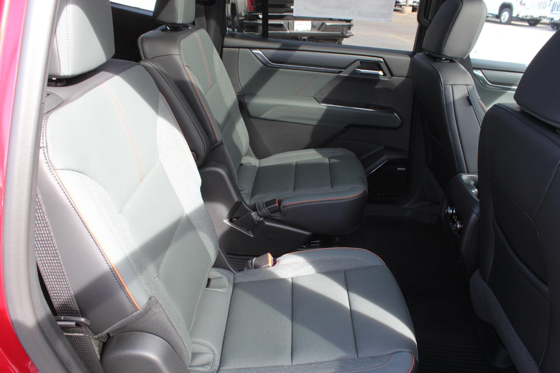 2025 GMC Acadia Vehicle Photo in AURORA, CO 80012-4011